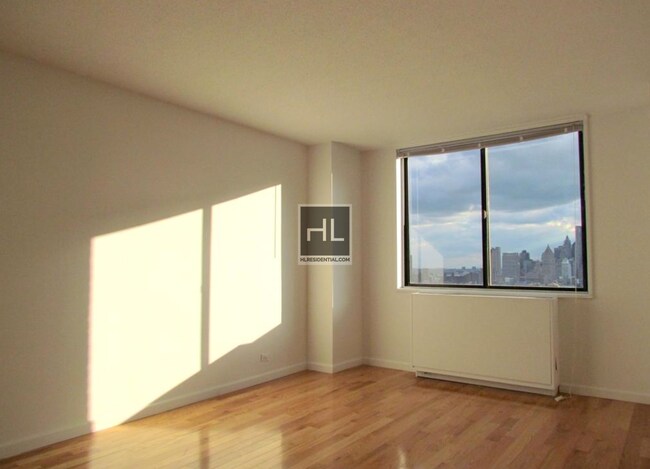 Foto del edificio - 300 Mercer St