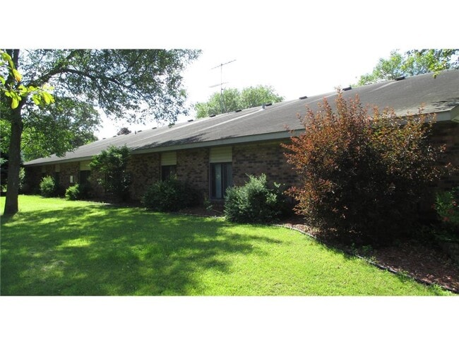 Foto del edificio - 321 E Curran St