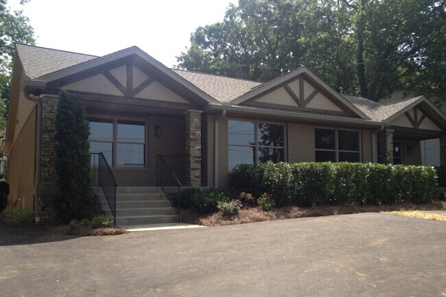 Tasteful exterior - 502 Lancaster Ave