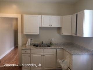 Building Photo - 541-541 S Hennessey St