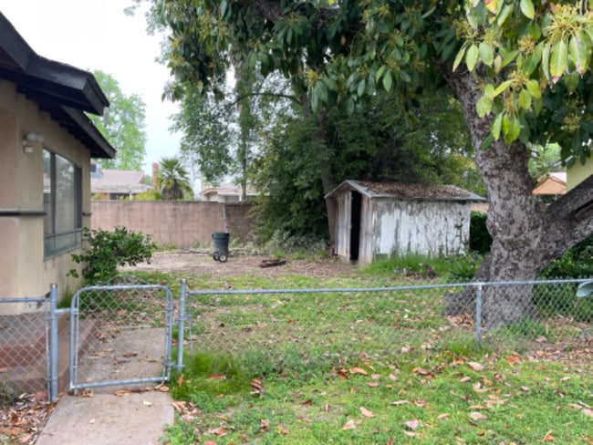 Foto del edificio - 721 W Longden Ave