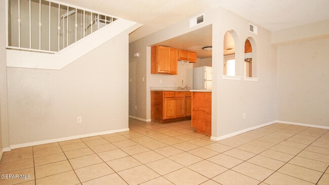 Building Photo - 11024 Sunshine Ct