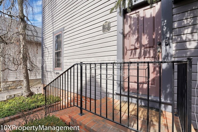 Building Photo - 386 Jackson St