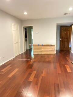 Opposite view of living rm w/ entrance - 10481 Riverside Dr