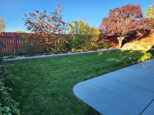 Building Photo - Charming Highland Ranch home 3bed/2ba/2 ca...