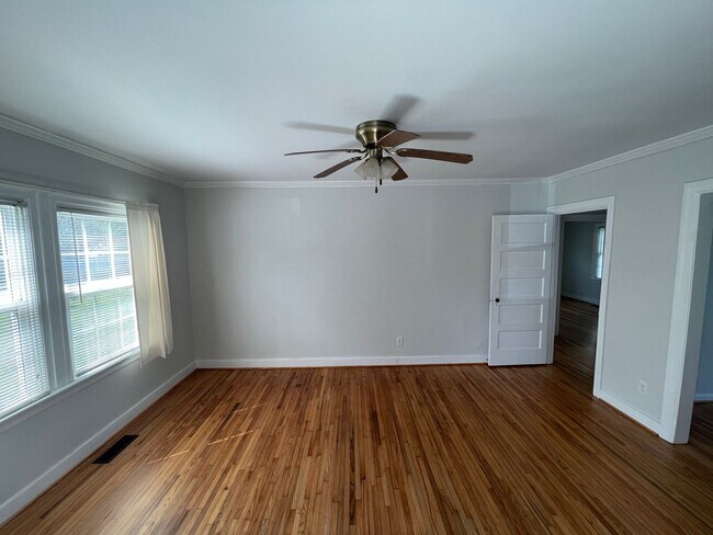 Foto del edificio - 2 Bedroom House with Large Bonus Room