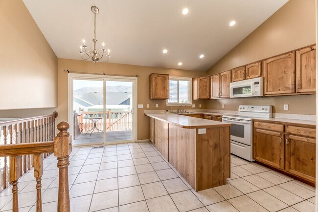 Foto del edificio - Beautiful Spacious Home in Great Location!