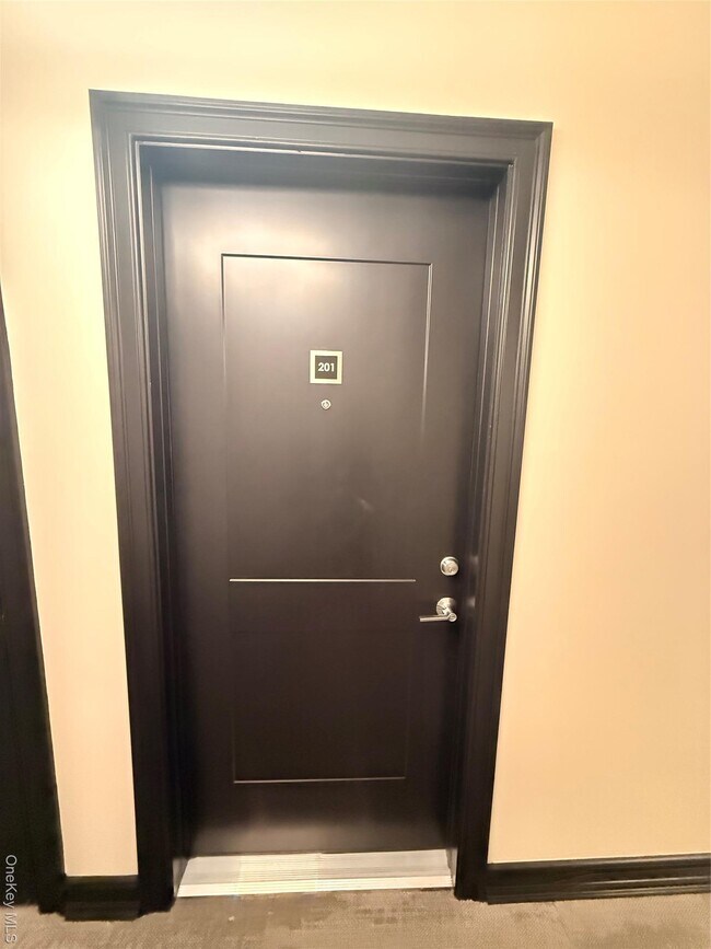 Building Photo - 122 Greenwich Ave