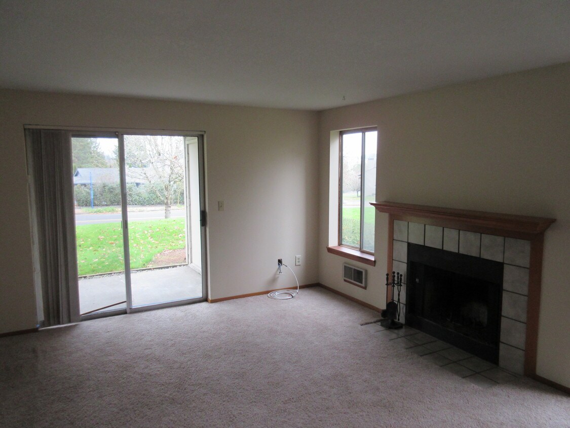 Living Room - 9922 SW Trapper Terrace
