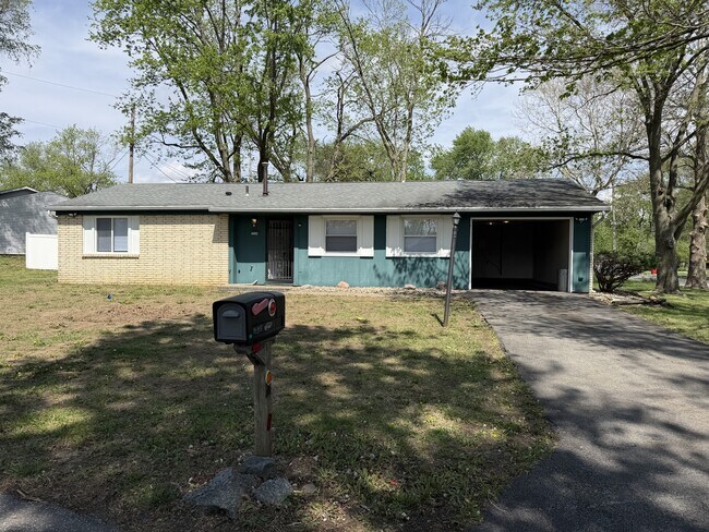 Foto del edificio - 2504 Campbell Dr