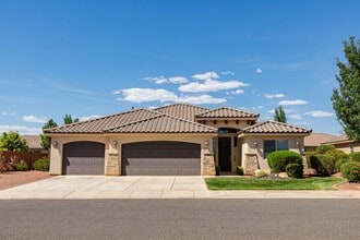 Building Photo - 973 E 3850 S