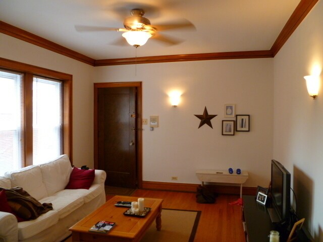 Foto del edificio - 3624 N Greenview Ave