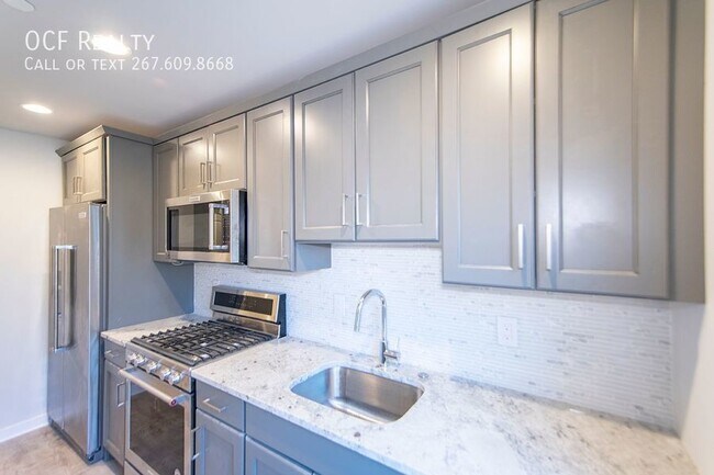 Building Photo - Grays Ferry Two Bedroom Apartment