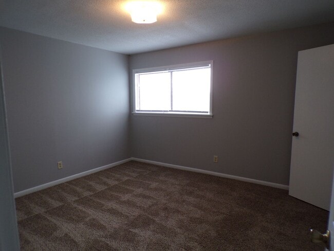 Building Photo - Anthony Circle Townhomes, Enterprise, AL