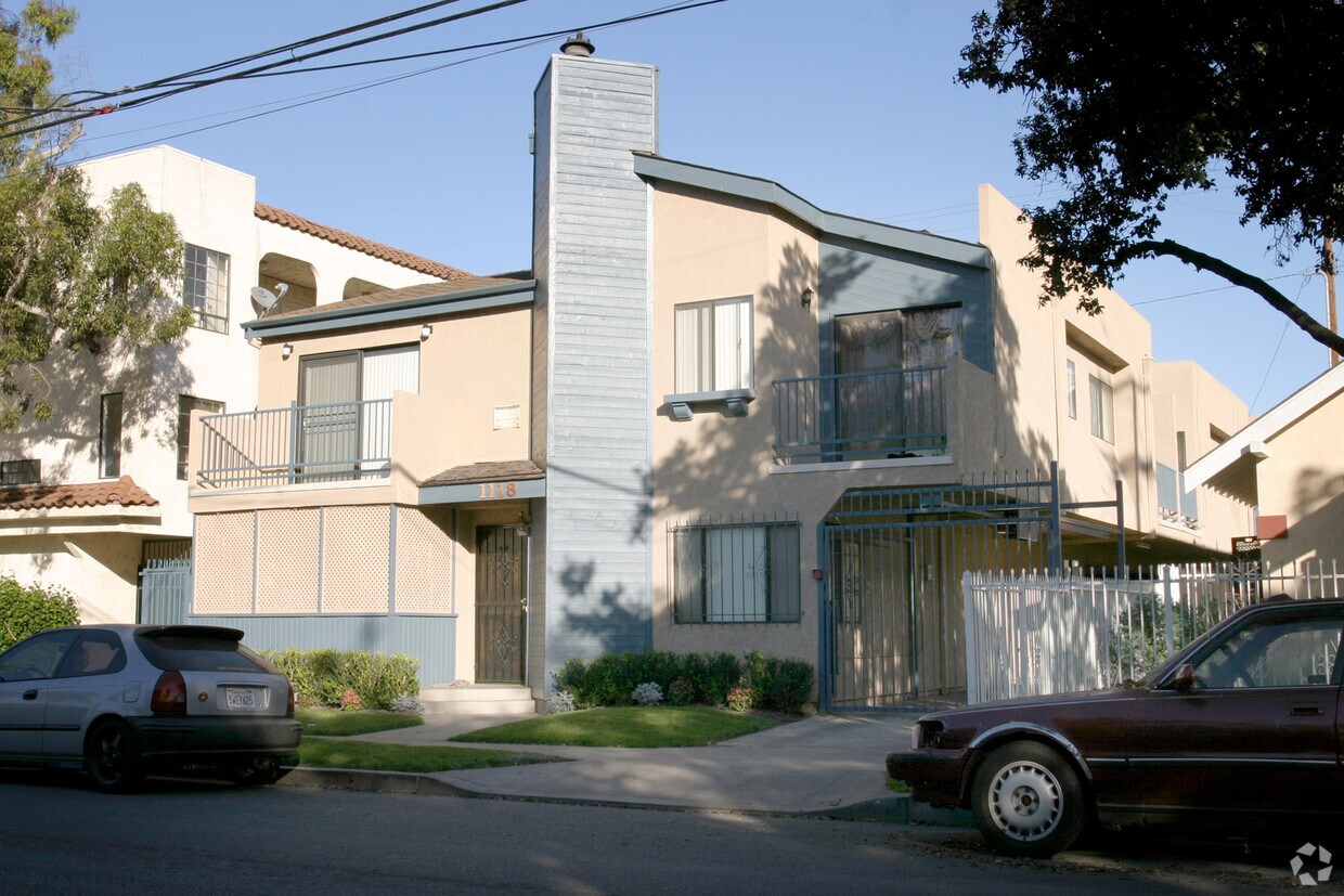 Building Photo - 1118 Temple Ave