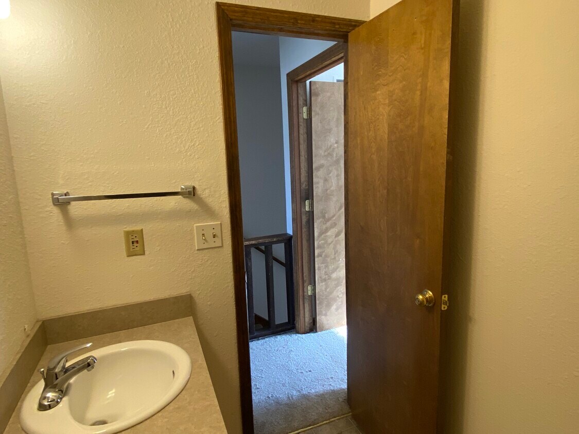 908 W 30th Ter, Lawrence, KS 66046 House Rental in Lawrence, KS