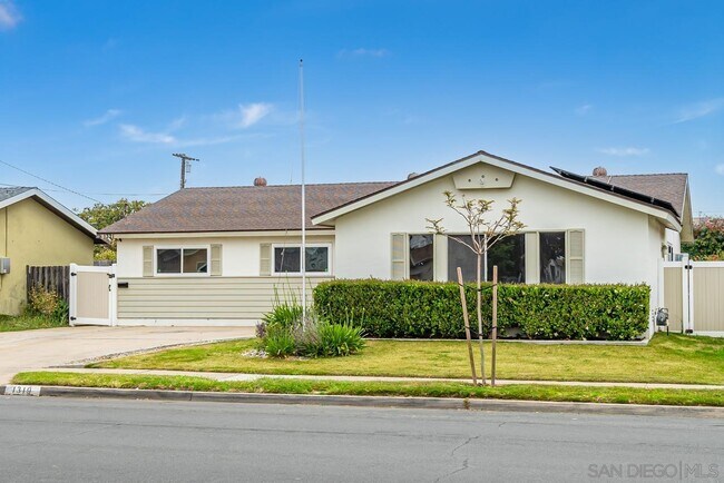 Building Photo - 1319 Thermal Ave