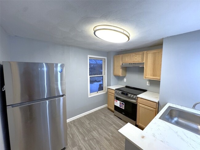 Building Photo - 306 Dehart Ave