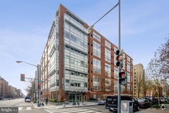 Building Photo - 1300 N St NW