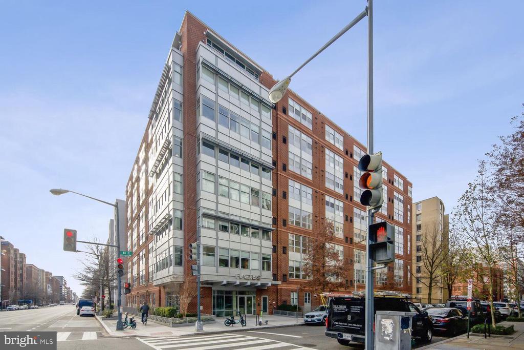 Foto principal - 1300 N St NW