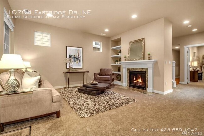 Building Photo - Redmond Ridge East Charmer!