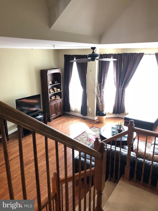Building Photo - 1208 Harbor Island Walk