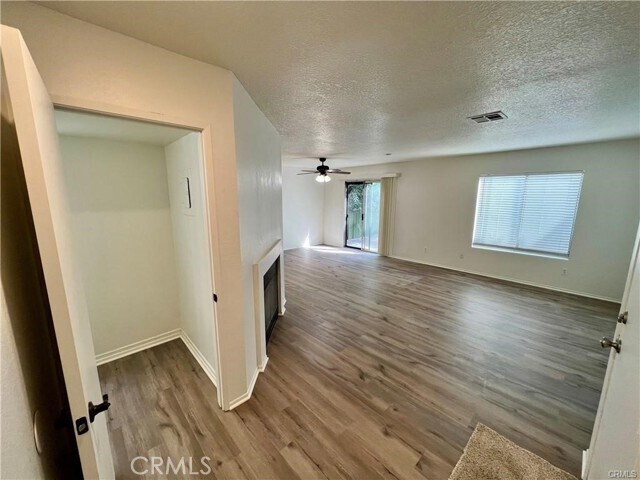 Foto del edificio - 8353 Sunset Trail Pl