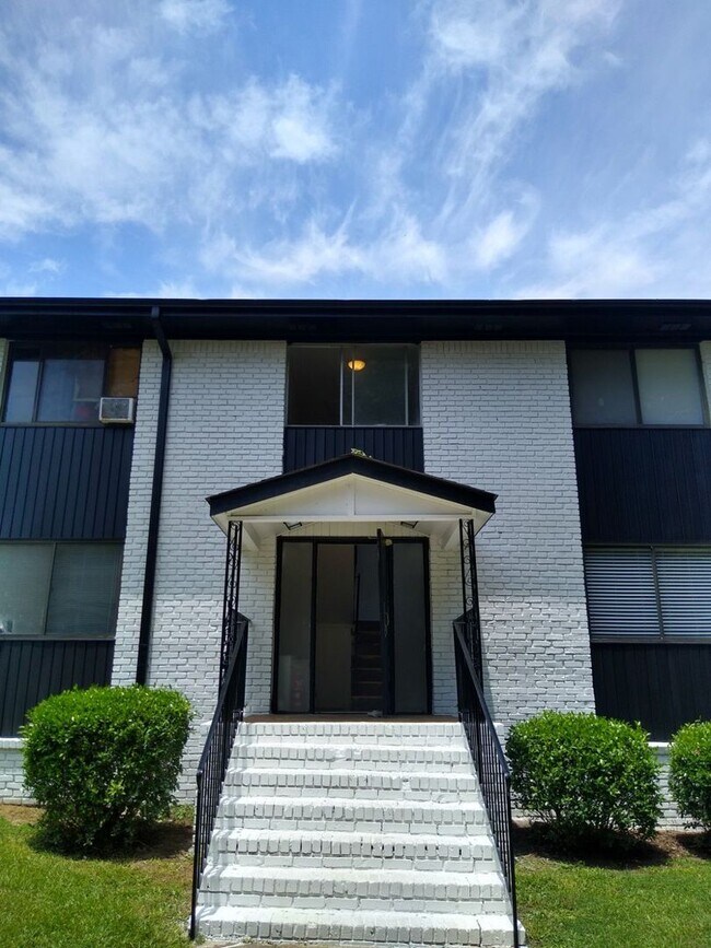 Building Photo - 1 Bedroom Style Reimagined