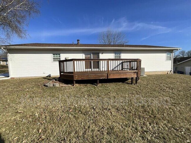 Foto del edificio - 19 Christine Dr