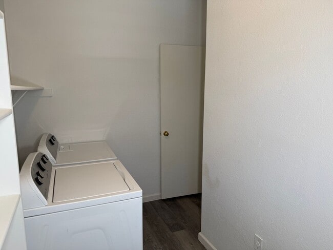 Foto del edificio - 33190 N Cherry Creek Rd
