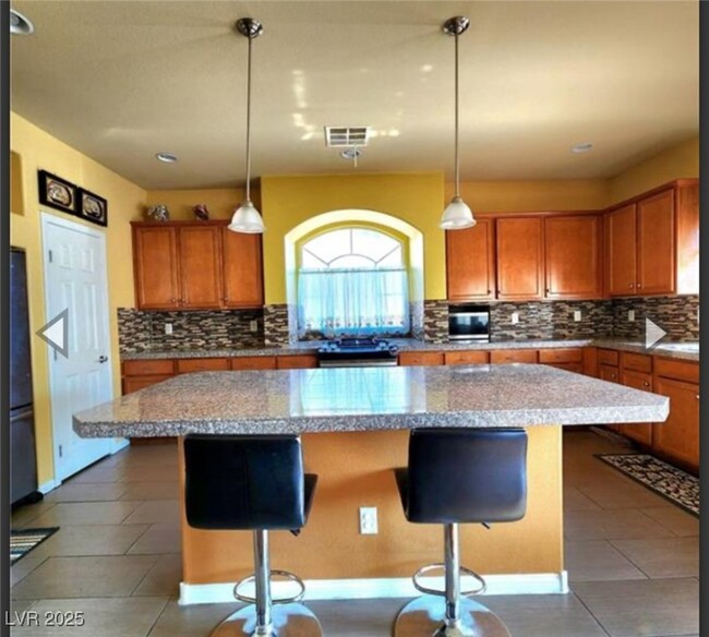 Building Photo - 4575 Mission Meadow Cir