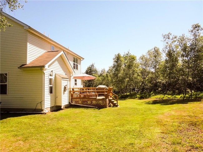 Building Photo - 637 N Scenic Dr