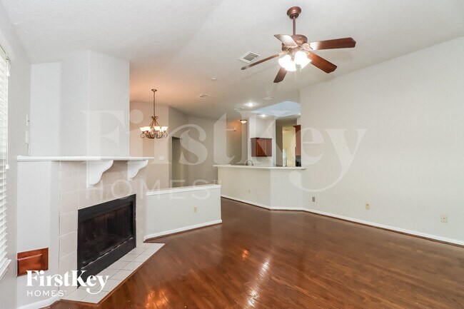 Building Photo - 8002 Tustin Dr