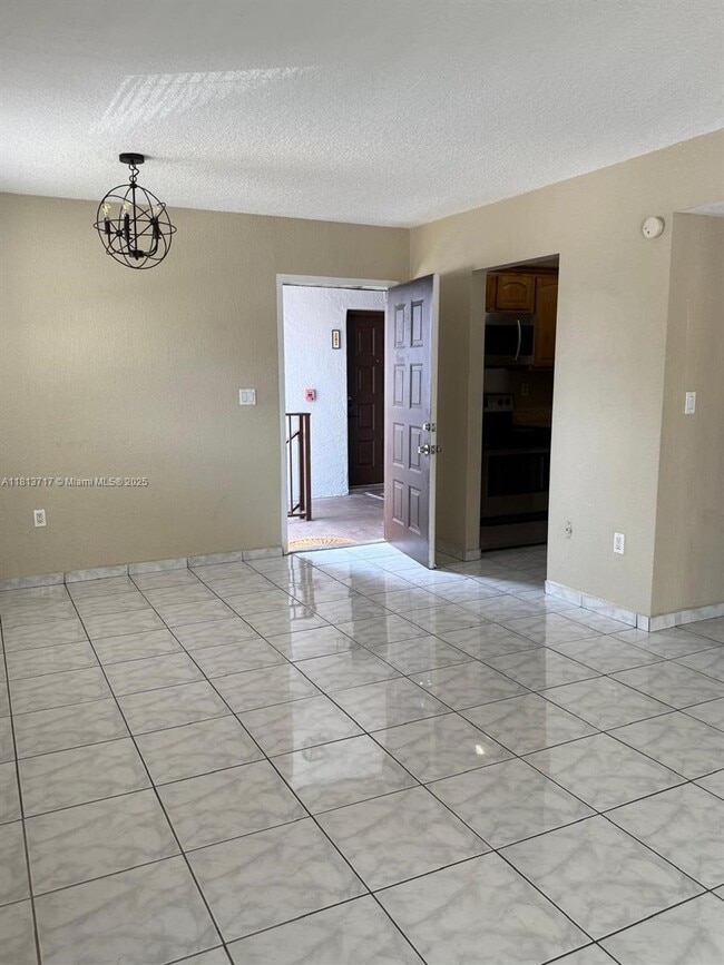 Foto del edificio - 7429 SW 152nd Ave