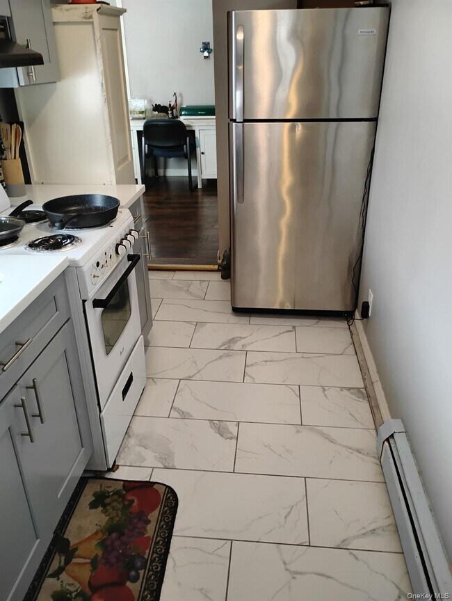 Foto del edificio - 60 Bay Ave