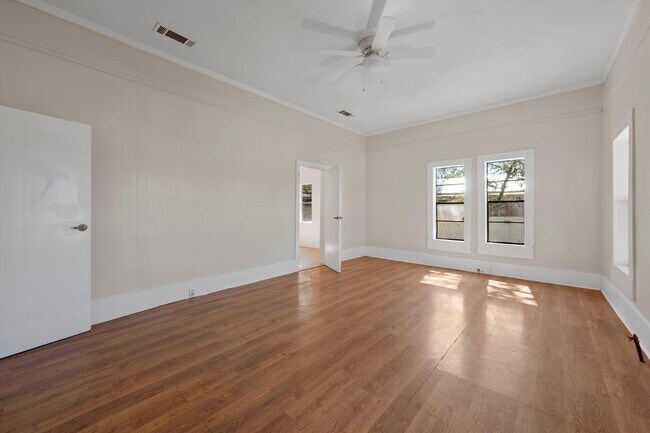 Building Photo - 4420 Southerland Rd