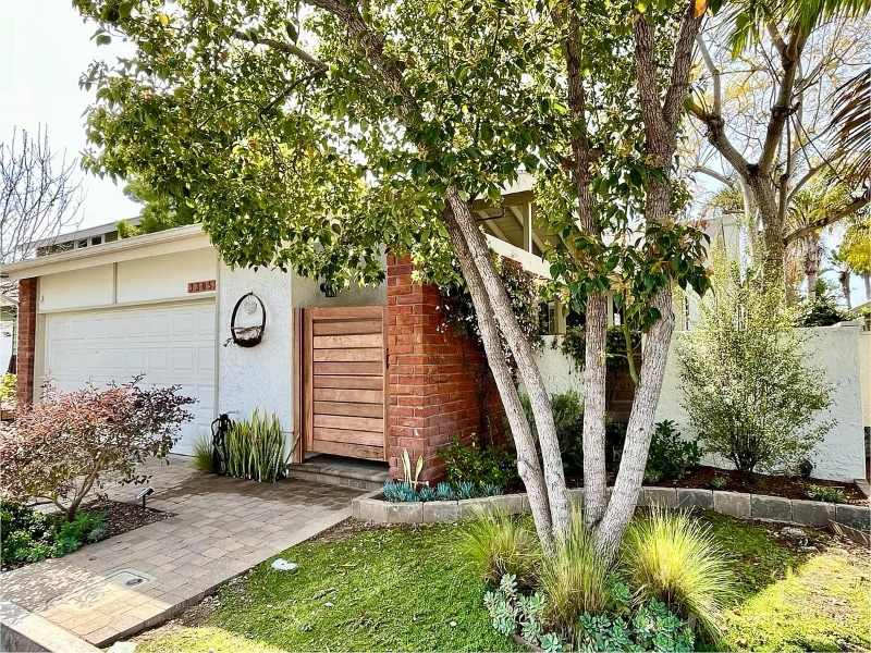 Primary Photo - 3305 Vivienda Cir
