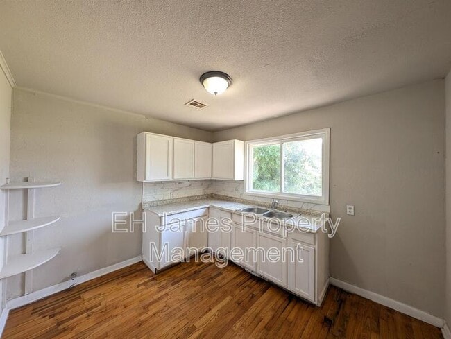 Building Photo - 4611 S 28th W Ave