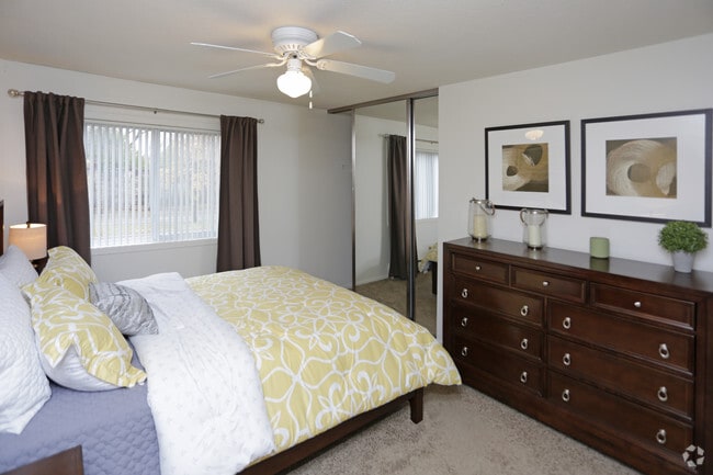 Bedroom - Seasons Park