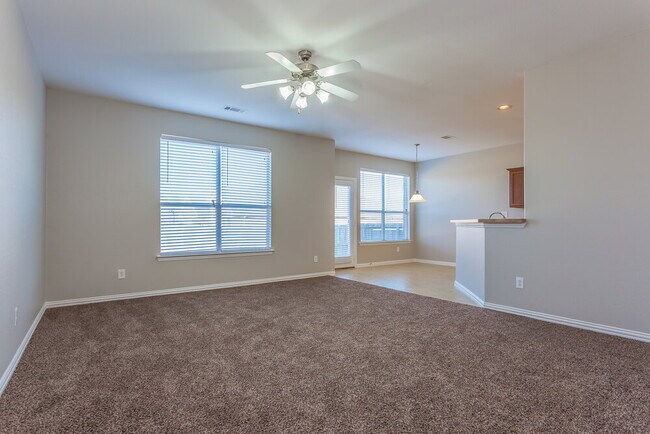 Foto del edificio - 609 Cove Ct
