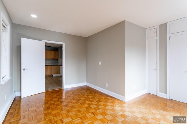 Foto del edificio - Charming Large Studio Apartment in the Hea...