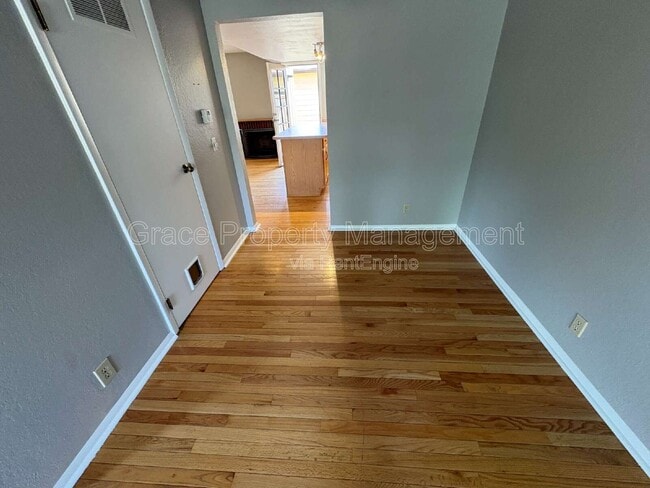 Foto del edificio - 3541 S Kittredge St