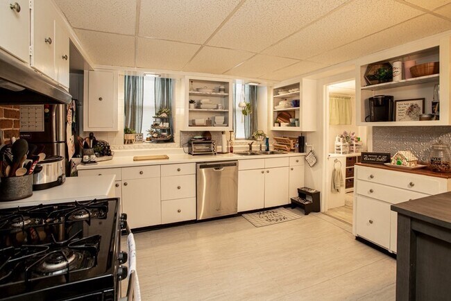 Foto del edificio - 130 Underwood St