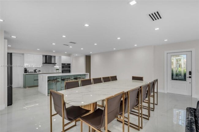 Foto del edificio - 3 bedroom in Hollywood FL 33019