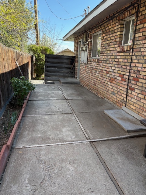 Building Photo - 762 Edelweiss St