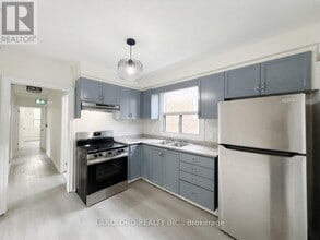 Building Photo - 46 Montcalm Ave