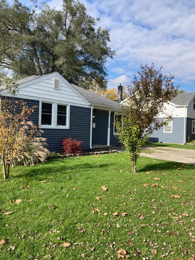 Building Photo - 825 N Ottokee St