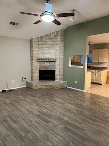 Foto del edificio - 2327 Goldring Ln