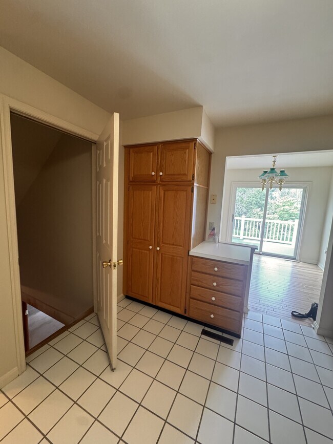 Building Photo - 4282 Wimbledon Dr