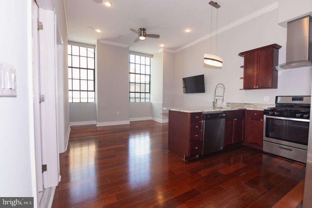 Primary Photo - 1401-25 N 5th St